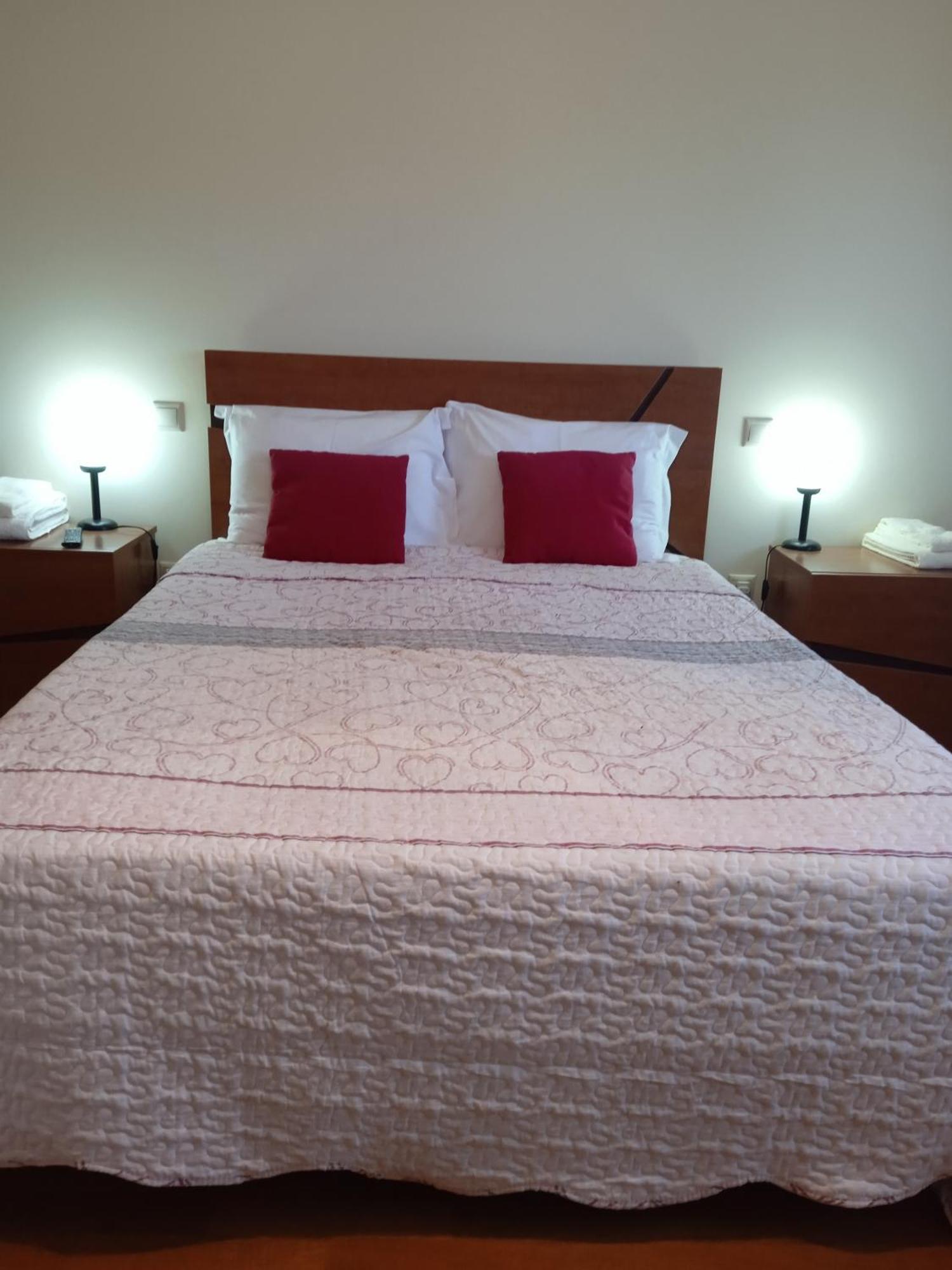 Porto Cruz House Hotel บีลาโนวาเดกายา ภายนอก รูปภาพ